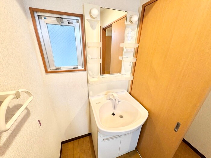 物件内観写真13　(洗面)