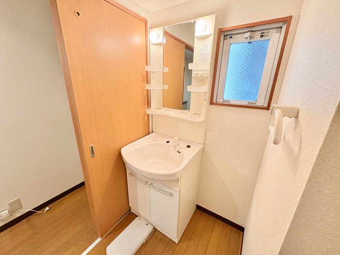 物件内観写真13　(洗面)