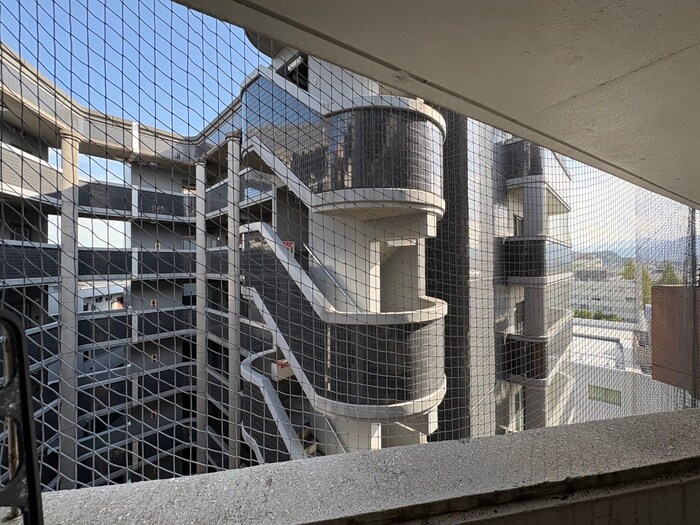 物件内観写真15　(室内からの展望)