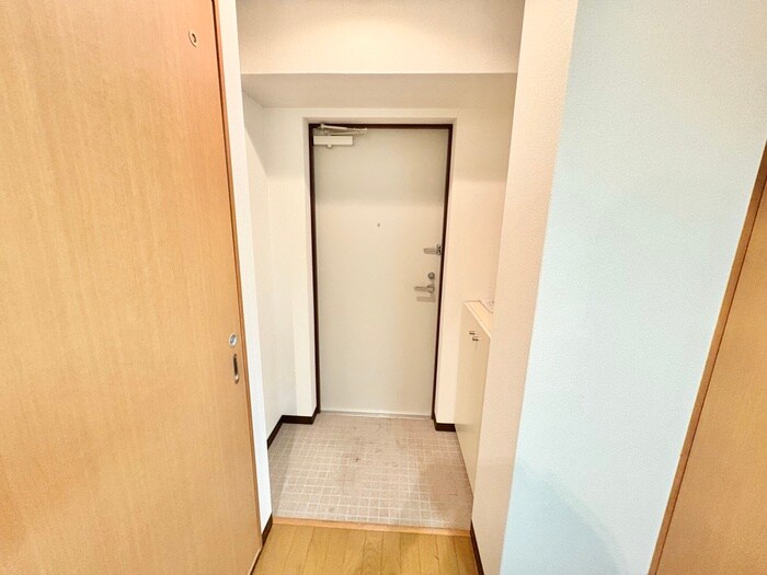 物件内観写真15　(玄関)