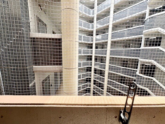 物件内観写真16　(室内からの展望)