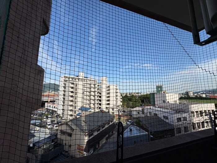 物件内観写真16　(室内からの展望)