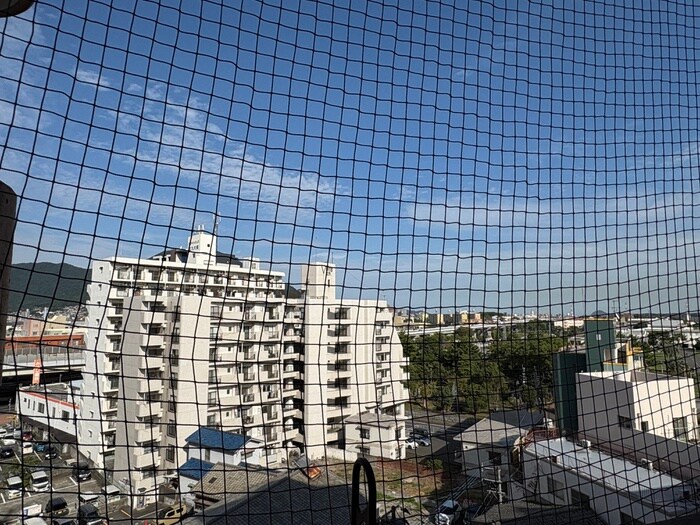 物件内観写真16　(室内からの展望)