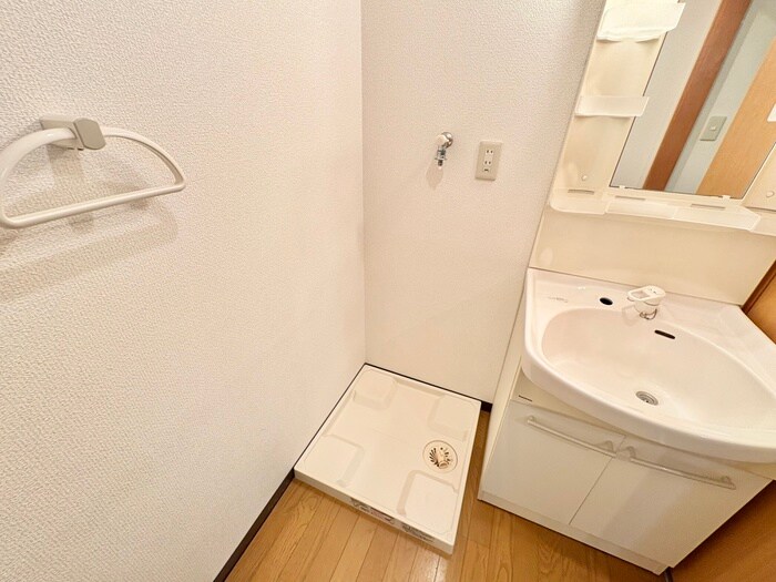 物件内観写真19　(洗濯機置場)