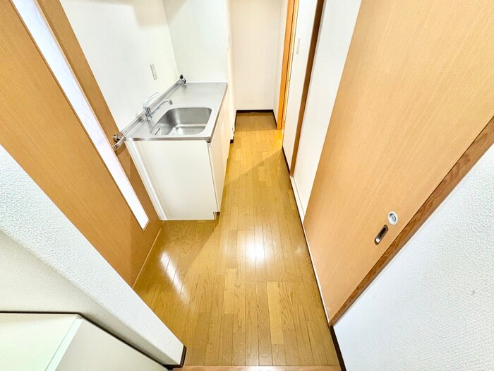 物件内観写真20　(廊下)