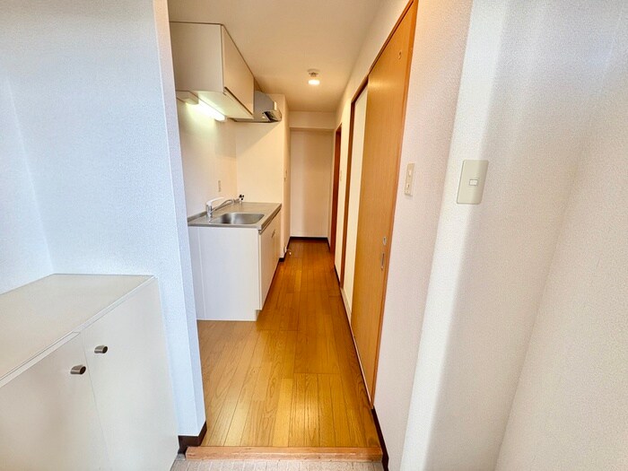 物件内観写真20　(廊下)