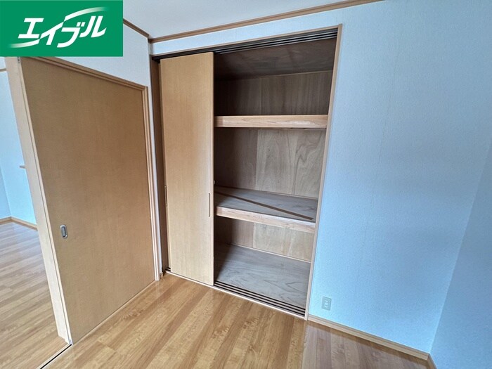 物件内観写真13　(収納)