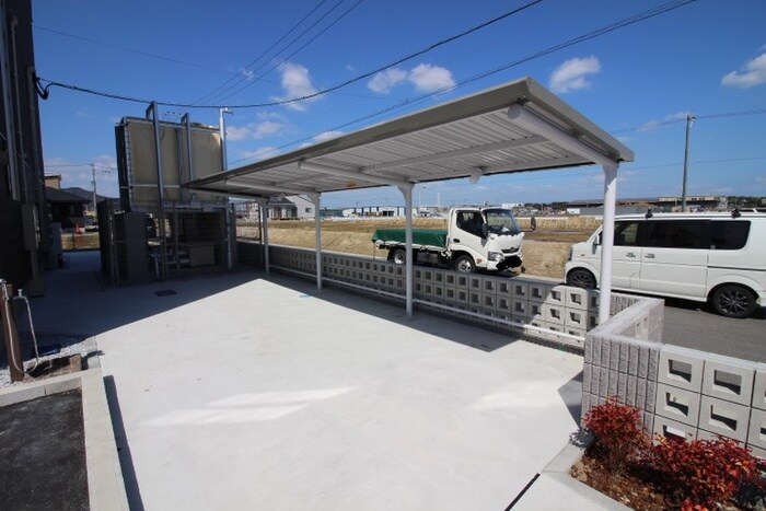 物件外観写真3　(駐輪場)