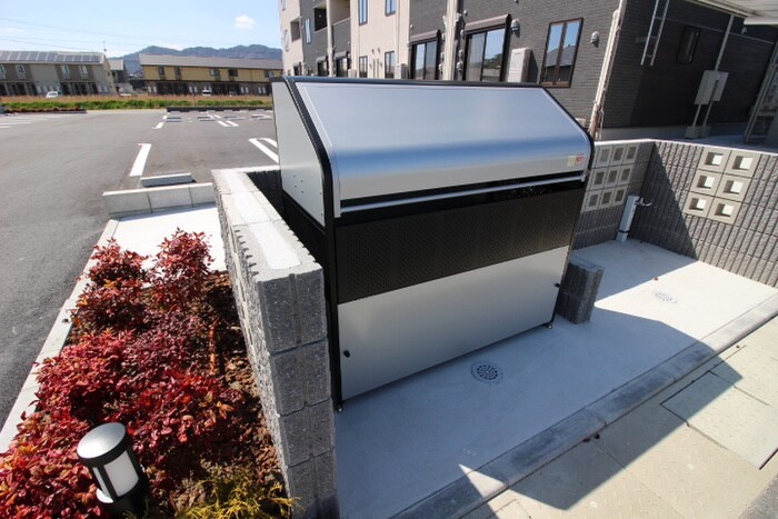 物件外観写真4　(建物設備)