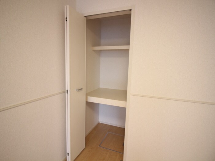 物件内観写真14　(収納)
