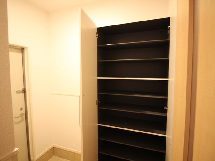 物件内観写真17　(靴箱)