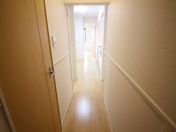 物件内観写真20　(廊下)