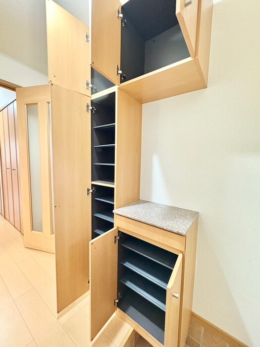 物件内観写真17　(靴箱)