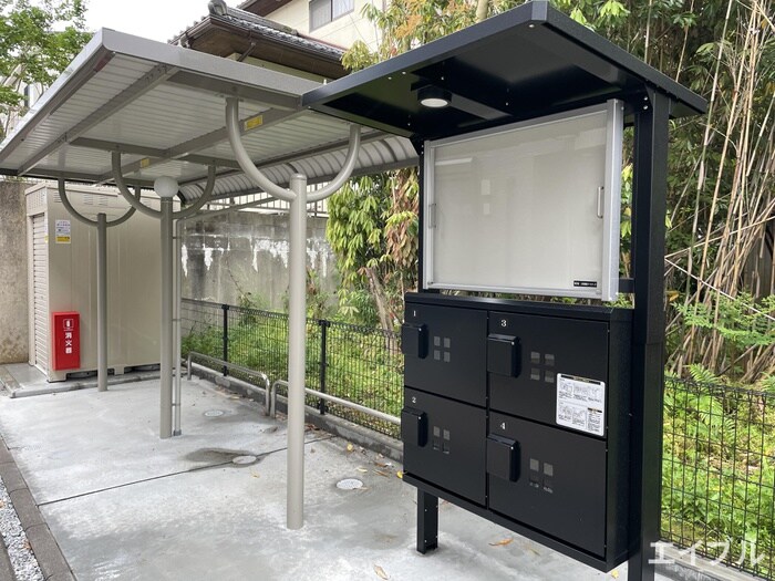 物件外観写真5　(駐輪場)