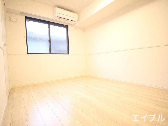 物件内観写真12　(収納)