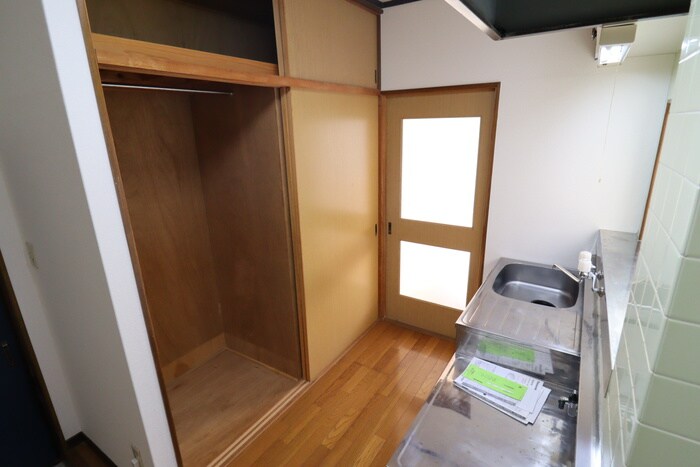 物件内観写真10　(収納)
