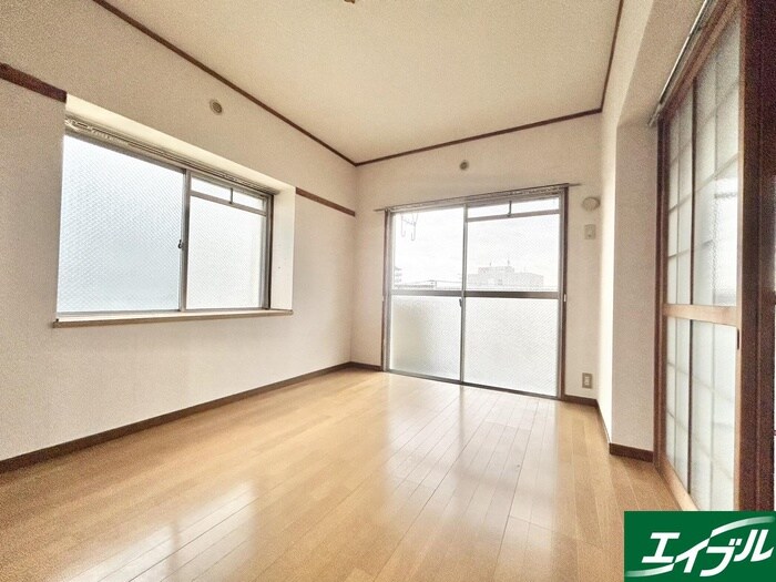 物件内観写真9　(居室)