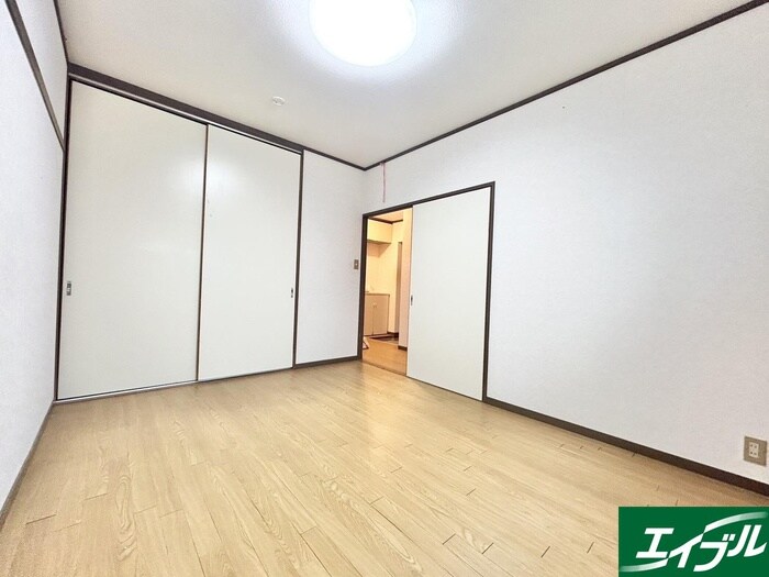 物件内観写真11　(居室)