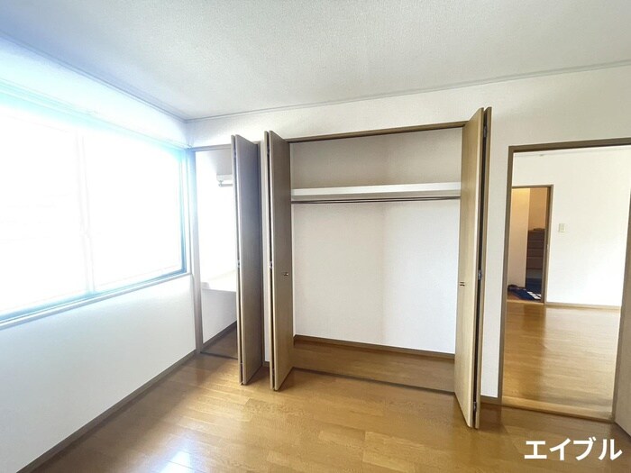 物件内観写真12　(収納)