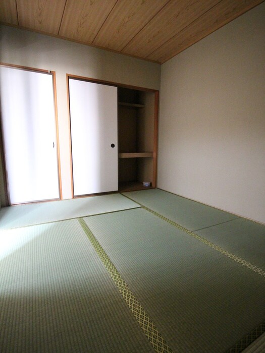 物件内観写真16　(居室)