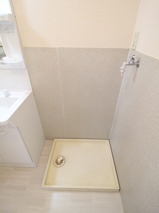 物件内観写真17　(洗濯機置場)