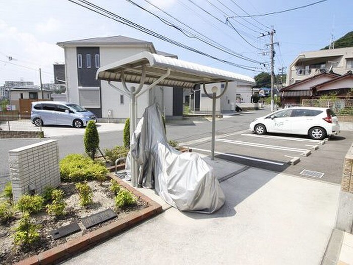 物件外観写真3　(駐輪場)