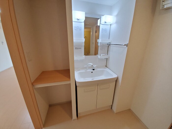 物件内観写真12　(洗面)