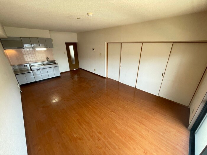 物件内観写真4　(居室)