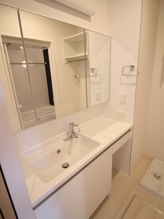 物件内観写真11　(洗面)