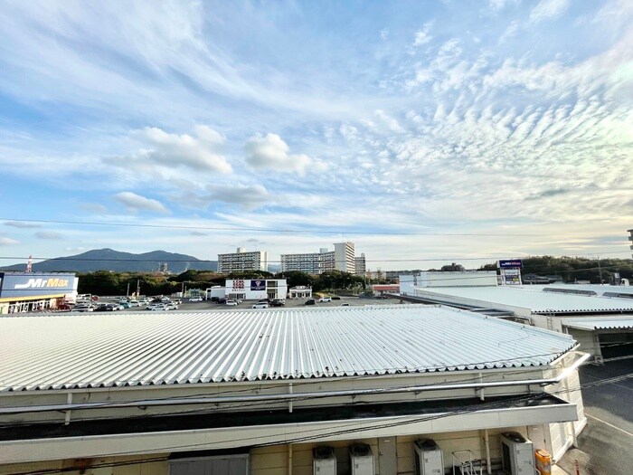 物件内観写真13　(室内からの展望)