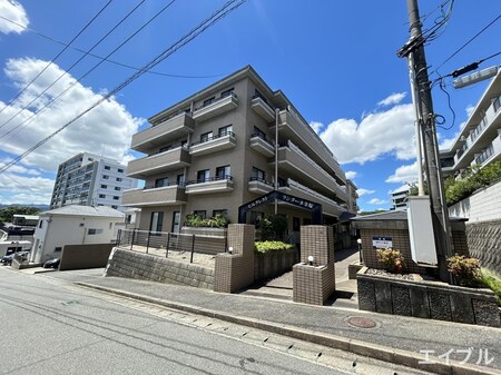 ヒルクレストランタ－ネ寺塚外観写真
