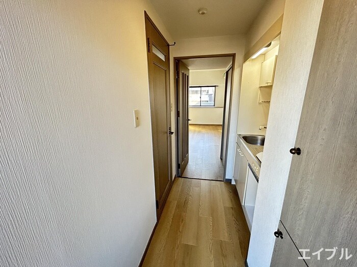 物件内観写真20　(廊下)