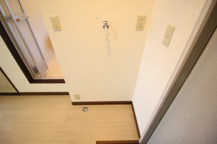 物件内観写真13　(洗濯機置場)