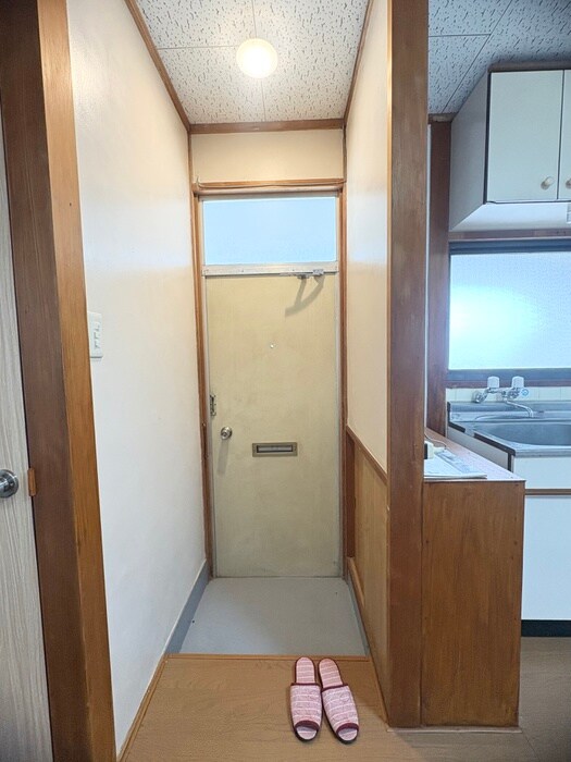 物件内観写真14　(玄関)