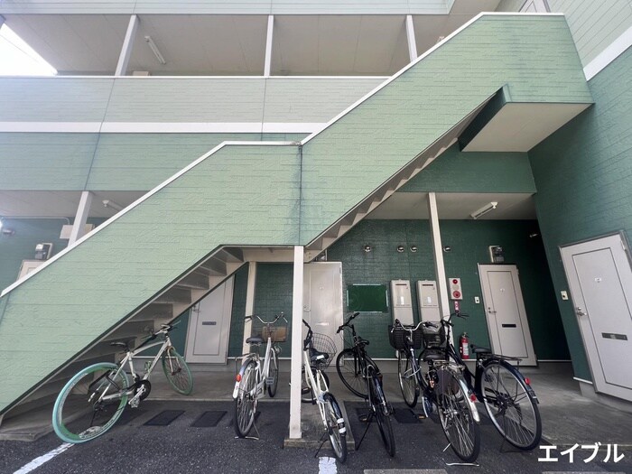 物件外観写真5　(エントランス部分)