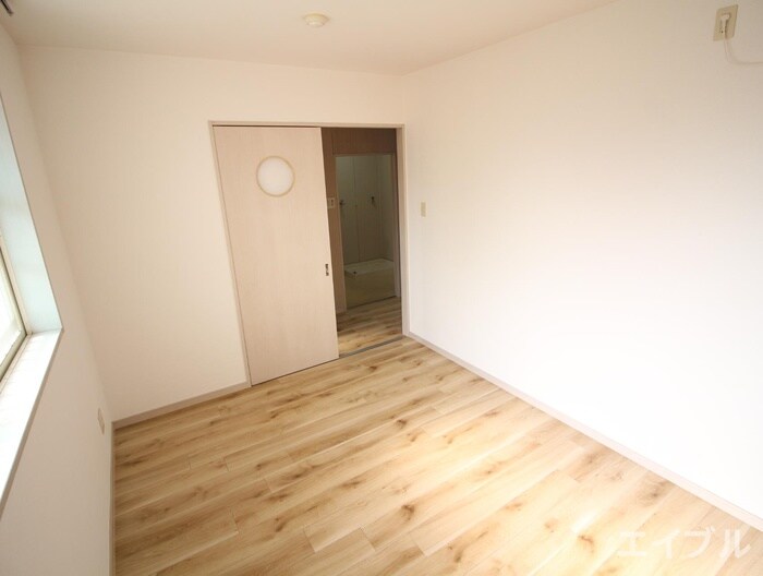 物件内観写真10　(居室)