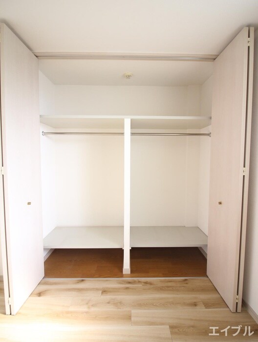 物件内観写真11　(収納)