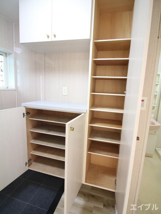 物件内観写真18　(靴箱)