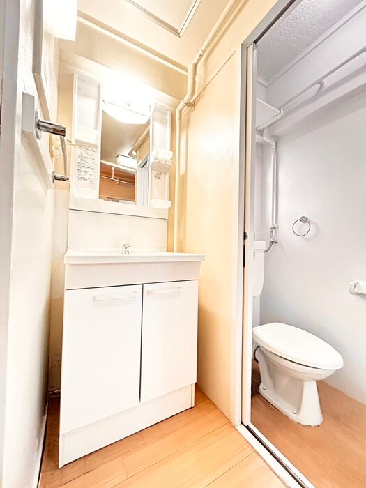 物件内観写真8　(洗面)