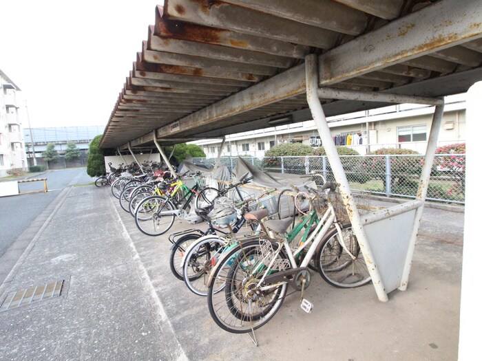 物件外観写真5　(駐輪場)