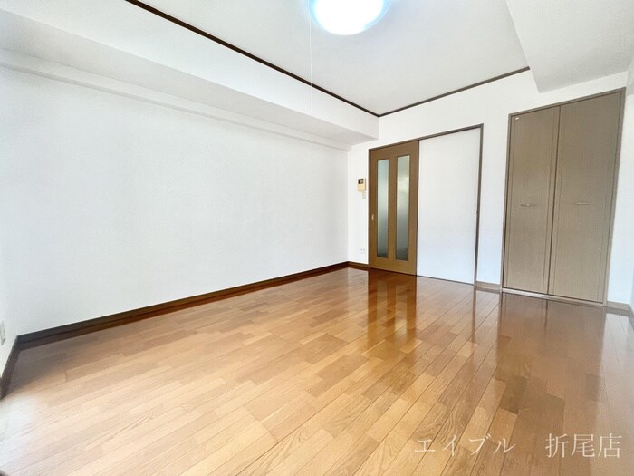 物件内観写真4　(居室)