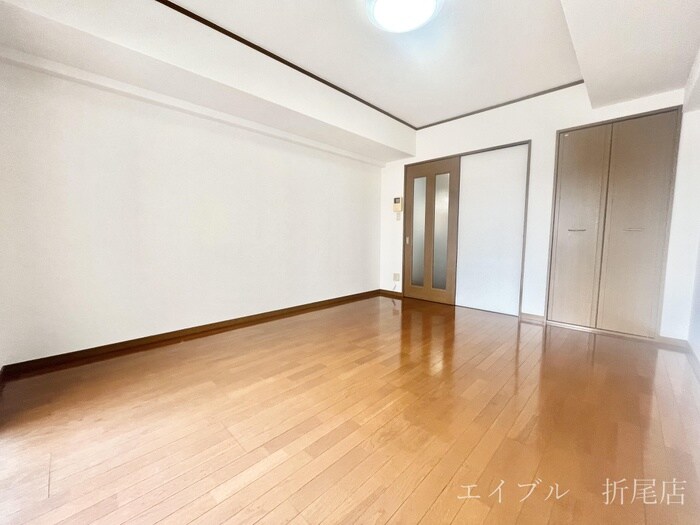 物件内観写真4　(居室)