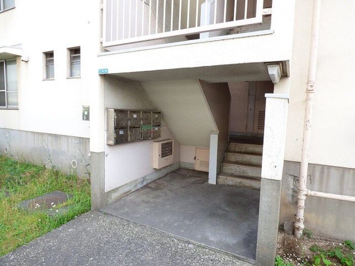 物件外観写真4　(エントランス部分)