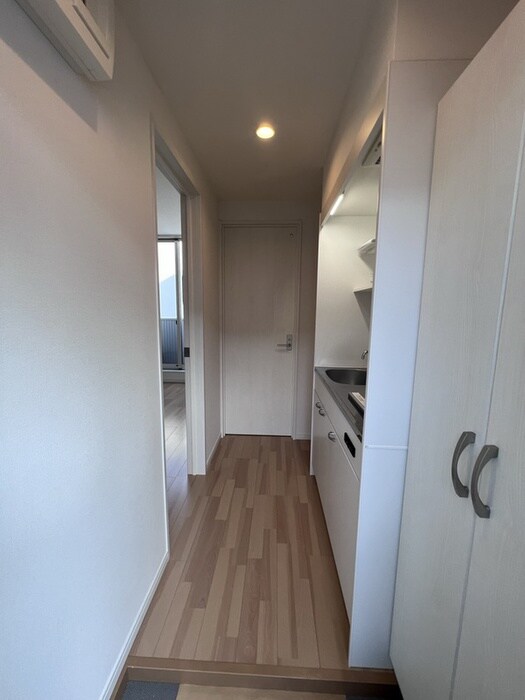 物件内観写真13　(廊下)