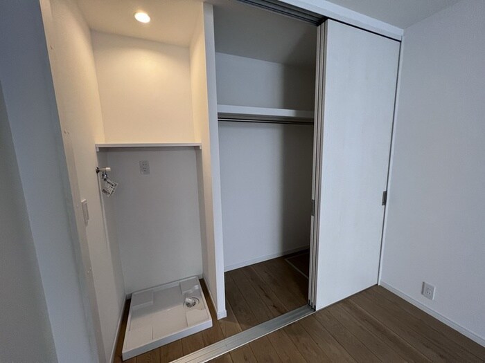 物件内観写真15　(洗濯機置場)