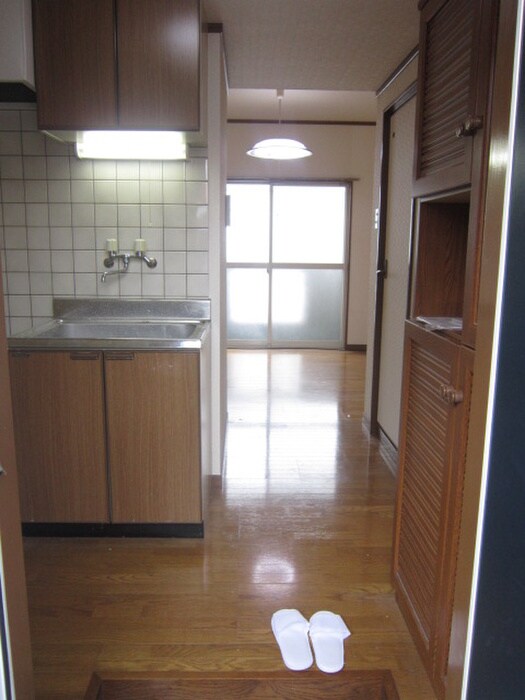 物件内観写真7　(玄関)