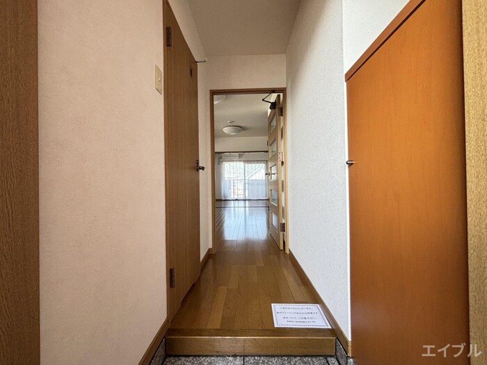 物件内観写真17　(廊下)