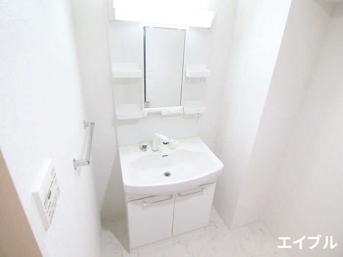 物件内観写真9　(洗面)