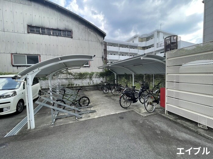 物件外観写真4　(駐車場)