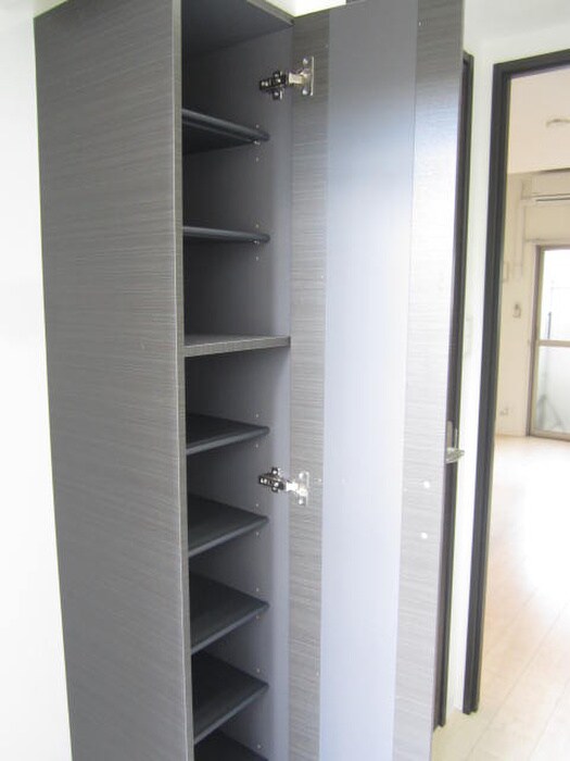 物件内観写真14　(玄関)